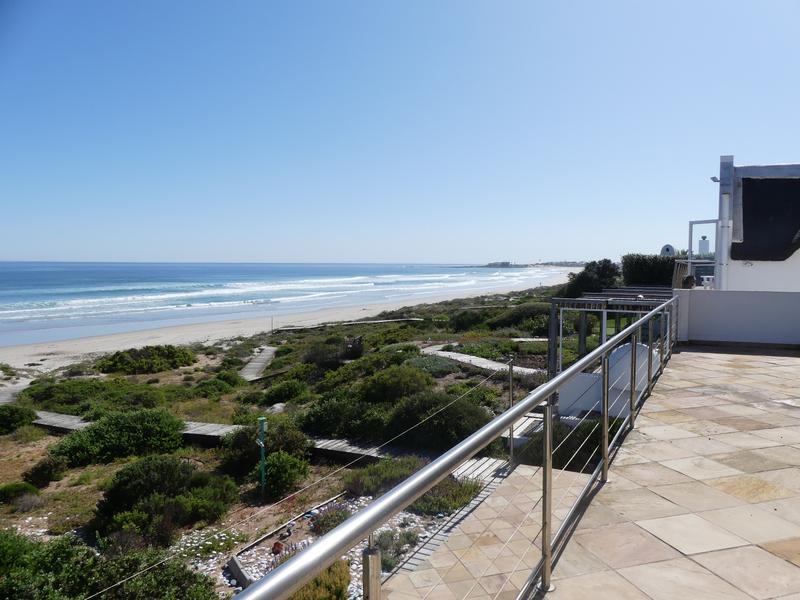 To Let 3 Bedroom Property for Rent in Golden Mile Western Cape